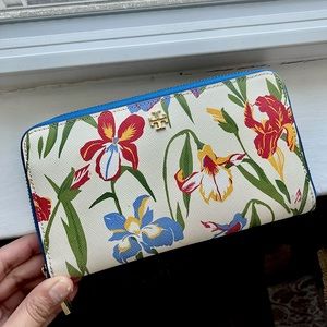 Tory Burch Continental Floral Clutch Wallet